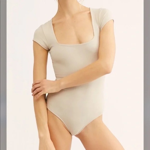 House of Harlow 1960 Tops - NWT House of Harlow Nude Bodysuit Size M